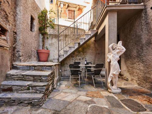 Naggio House | 100 m² House ∙ 2 bedrooms ∙ 4 guests