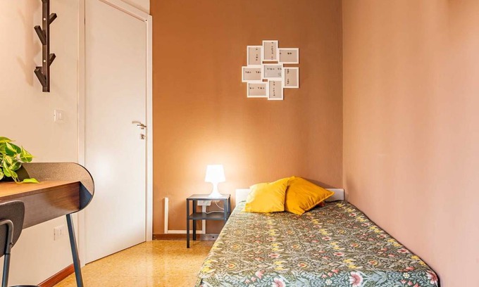 Gallaratese Resort | 100 m² Private room ∙ 1 bedroom ∙ 1 guest