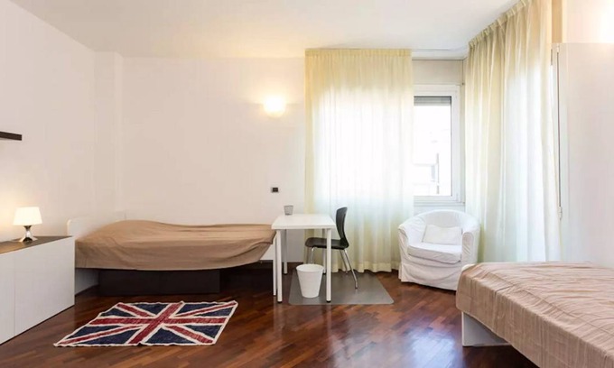 Bicocca Other | 100 m² Shared room ∙ 1 bedroom ∙ 2 guests