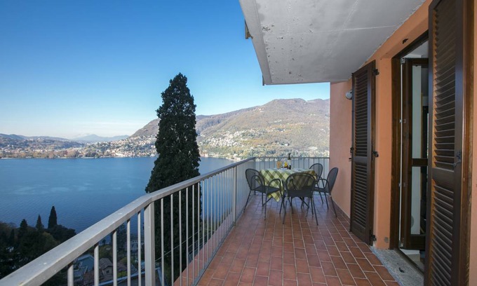 Blevio Apartment | 120 m² Apartment ∙ 2 bedrooms ∙ 4 guests