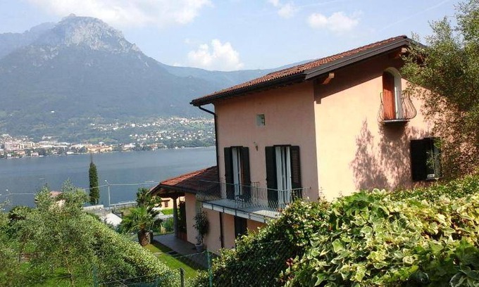 Oliveto Lario Bed & Breakfast | 14 m² Bed and breakfast ∙ 2 guests