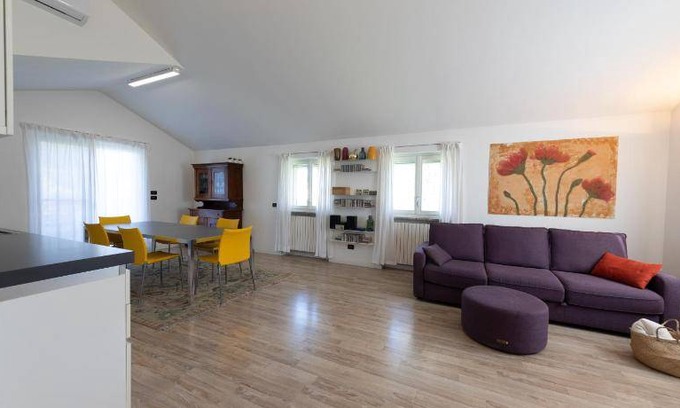 Assago Apartment | 140 m² Apartment ∙ 3 bedrooms ∙ 9 guests