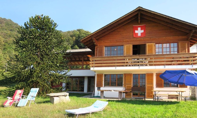 Castello Villa | 140 m² Villa ∙ 4 bedrooms ∙ 6 guests