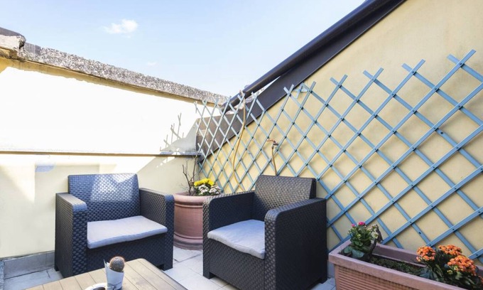 Tricolore Apartment | 142 m² Apartment ∙ 2 bedrooms ∙ 6 guests