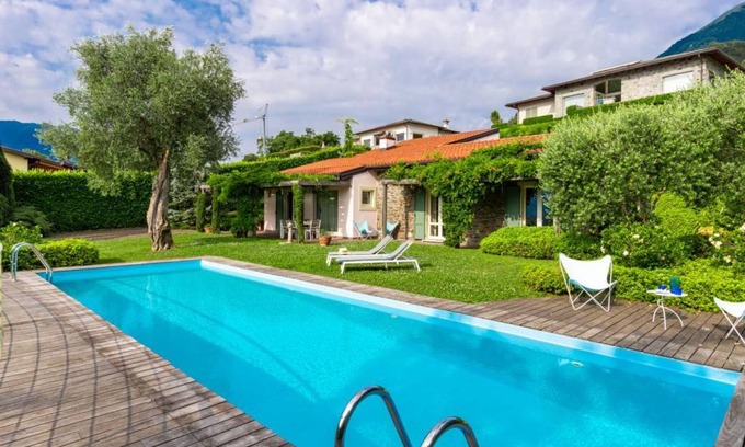 Cadenabbia House | 150 m² House ∙ 2 bedrooms ∙ 6 guests
