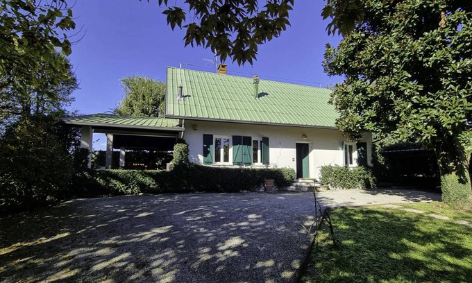 Besana in Brianza Villa | 170 m² Villa ∙ 4 bedrooms ∙ 8 guests