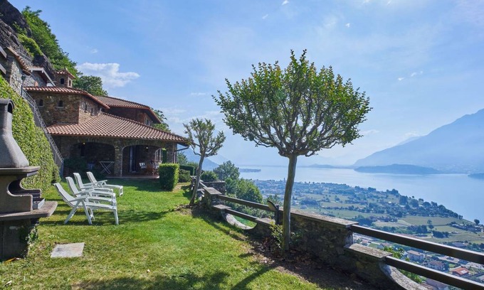 Consiglio di Rumo Apartment | 180 m² Apartment ∙ 5 bedrooms ∙ 12 guests