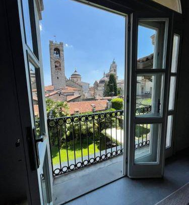 Citta Alta Apartment | 190 m² Apartment ∙ 2 bedrooms ∙ 5 guests