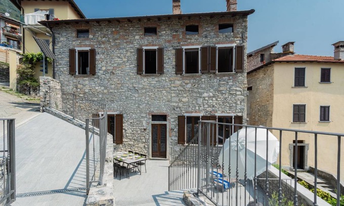 Azzano Villa | 200 m² Villa ∙ 3 bedrooms ∙ 8 guests