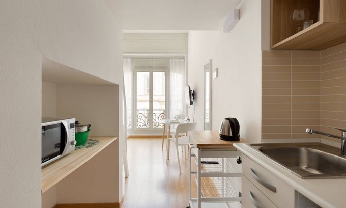 Magenta Apartment | 25 m² Apartment ∙ 2 guests