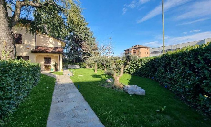 Vimercate Bed & Breakfast | 25 m² Bed and breakfast ∙ 3 guests