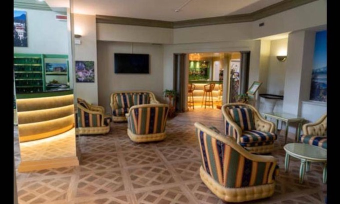 Downtown Hotel | 25 m² Hotel ∙ 8 guests