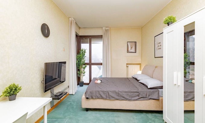 Ghisolfa Resort | 250 m² Private room ∙ 1 bedroom ∙ 1 guest