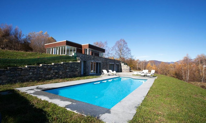 Cerano d'Intelvi Villa | 250 m² Villa ∙ 4 bedrooms ∙ 10 guests