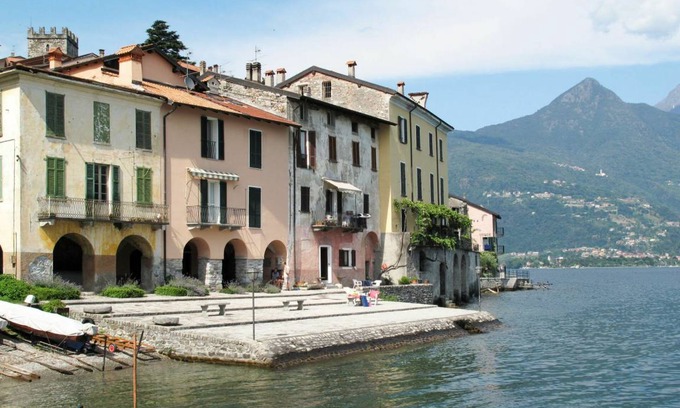 Santa Maria - Rezzonico Apartment | 27 m² Apartment ∙ 1 bedroom ∙ 3 guests