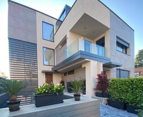 Monza Villa | 340 m² Villa ∙ 3 bedrooms ∙ 6 guests