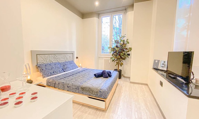 Centro Direzionale Apartment | 38 m² Apartment ∙ 4 guests