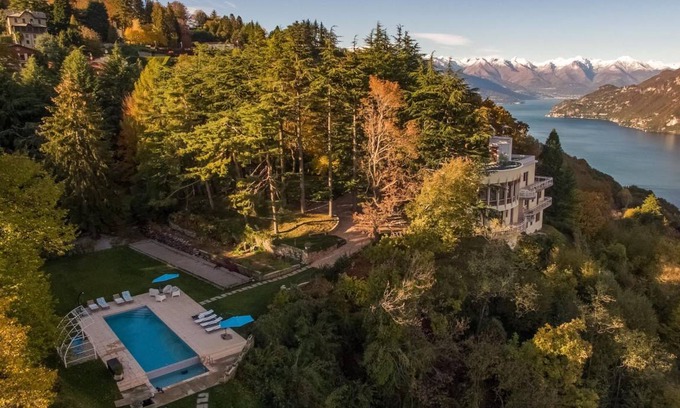Civenna Villa | 400 m² Villa ∙ 6 bedrooms ∙ 13 guests