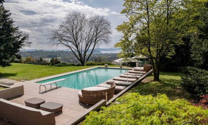 Besozzo Villa | 465 m² Villa ∙ 6 bedrooms ∙ 12 guests