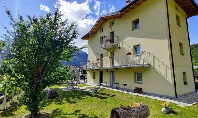 Novate Mezzola Apartment | 60 m² Apartment ∙ 2 bedrooms ∙ 5 guests