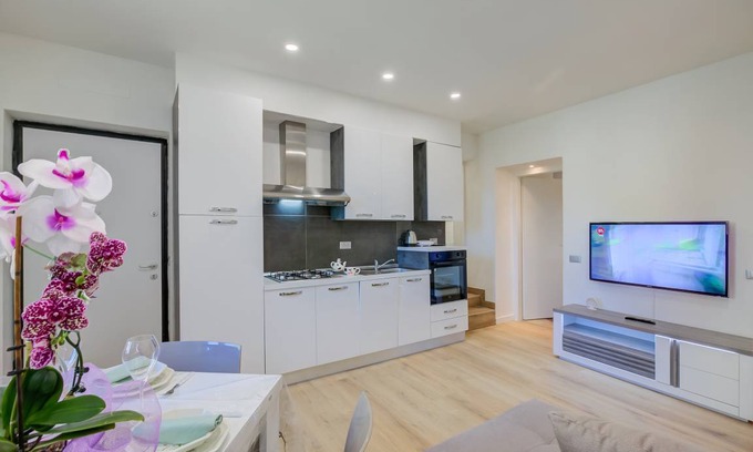 Laveno Apartment | 60 m² Apartment ∙ 2 bedrooms ∙ 5 guests