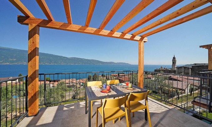 Gargnano Apartment | 65 m² Apartment ∙ 2 bedrooms ∙ 4 guests