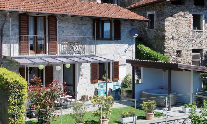San Carlo House | 65 m² House ∙ 2 bedrooms ∙ 4 guests