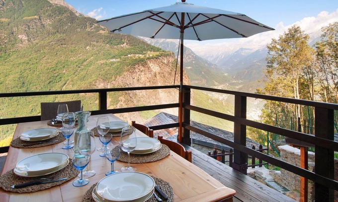 San Giacomo Filippo Apartment | 80 m² Apartment ∙ 3 bedrooms ∙ 6 guests
