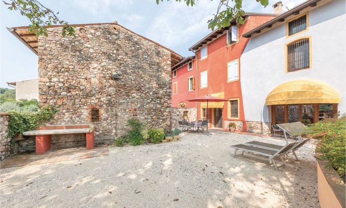 Monzambano House | 80 m² Maisonette ∙ 1 bedroom ∙ 4 guests