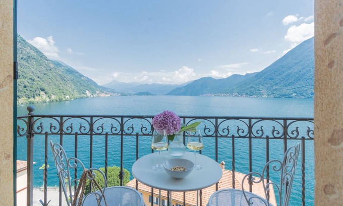 Argegno Apartment | 83 m² Apartment ∙ 2 bedrooms ∙ 4 guests