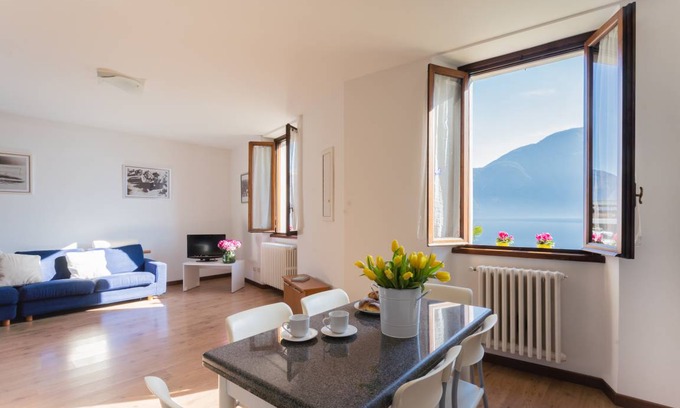 Azzano Apartment | 85 m² Apartment ∙ 2 bedrooms ∙ 6 guests