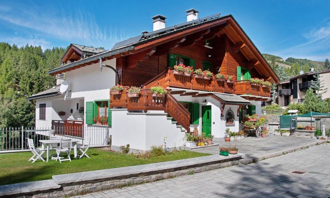 Madesimo Apartment | 85 m² Apartment ∙ 2 bedrooms ∙ 4 guests