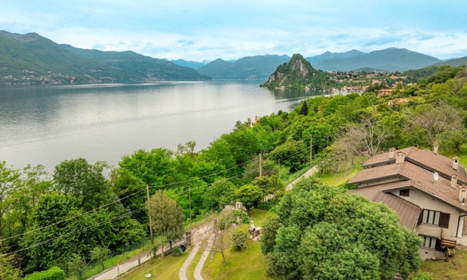 Castelveccana Apartment | 90 m² Apartment ∙ 2 bedrooms ∙ 4 guests