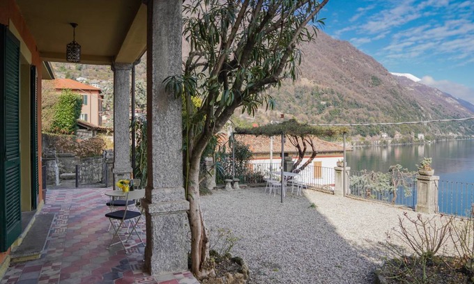 Argegno Apartment | 90 m² Apartment ∙ 2 bedrooms ∙ 4 guests
