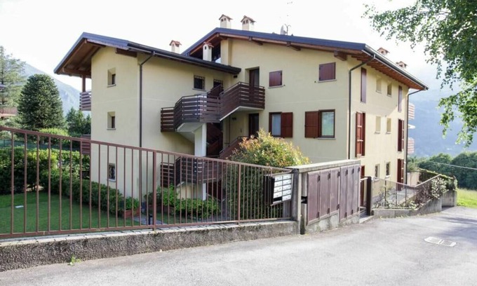 Barzio Apartment | 90 m² Apartment ∙ 2 bedrooms ∙ 4 guests