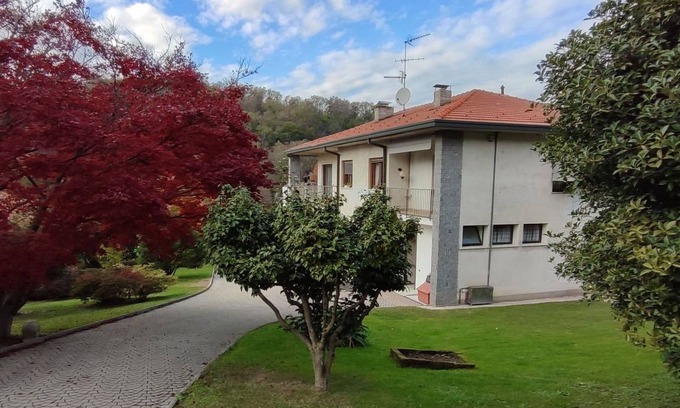Leggiuno Apartment | 90 m² Apartment ∙ 2 bedrooms ∙ 3 guests