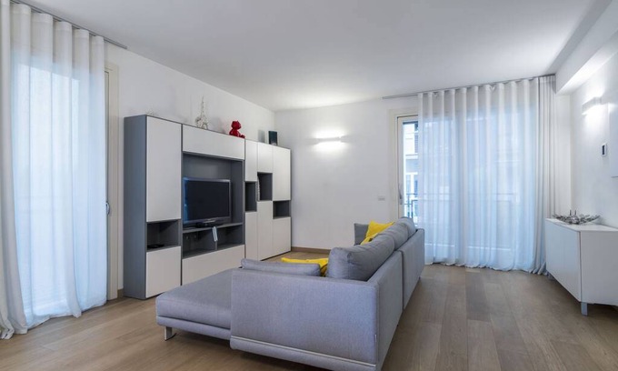 Porta Garibaldi Apartment | 91 m² Apartment ∙ 2 bedrooms ∙ 3 guests