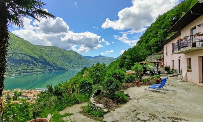 Porlezza Other | 95 m² Accommodation ∙ 2 bedrooms ∙ 4 guests