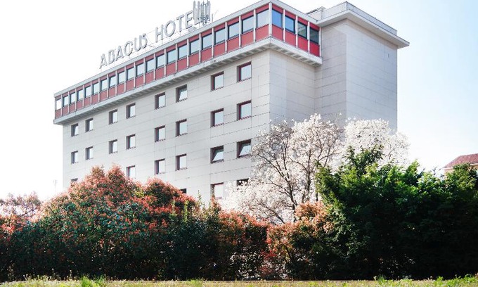 Rondinella - Baraggia - Restellone Hotel | Abacus Hotel