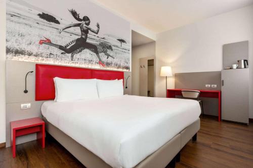 Lorenteggio Hotel | Amedia Hotel Milan, Trademark Collection by Wyndham
