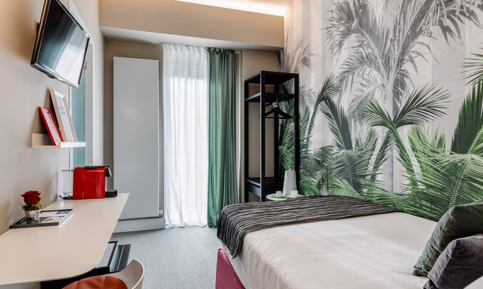 Rho House | Anjoy & Bleev Rooms | PALMS | Queen French bed room