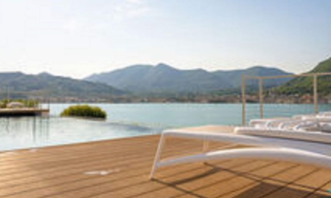 San Felice del Benaco Apartment | Apartments Resort Porticciolo Boutique