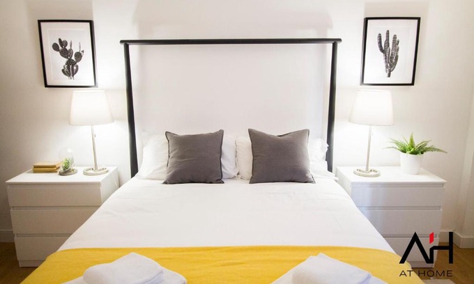 Tre Torri Apartment | AT HOME - Apartment Milano-City Life