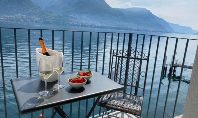 Vassena Hostel | ★ Balcony Lake Front Al Molo 5 ★
