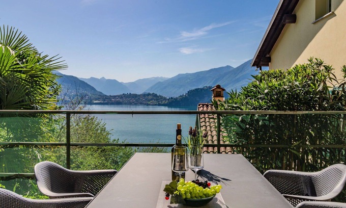 Fiumelatte Apartment | Beautiful apartment for 4 people with WIFI, TV and terrace