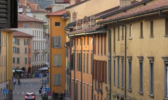 Borgo San Leonardo House | BERGAMO CENTER NICE ROOM