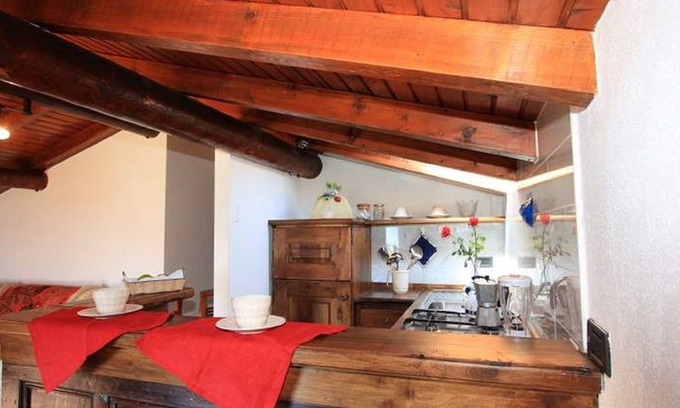 Cremia Apartment | Borgo VI - 2 Bedroom apartment - Sleeps 4