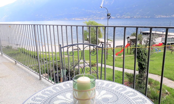 Campione del Garda Apartment | Campione Giulia Exclusive Lakefront