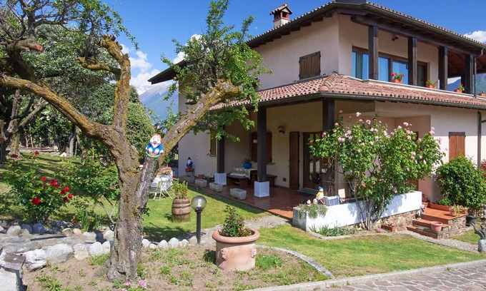 Domaso Apartment | Carmen (DMA168) by Interhome