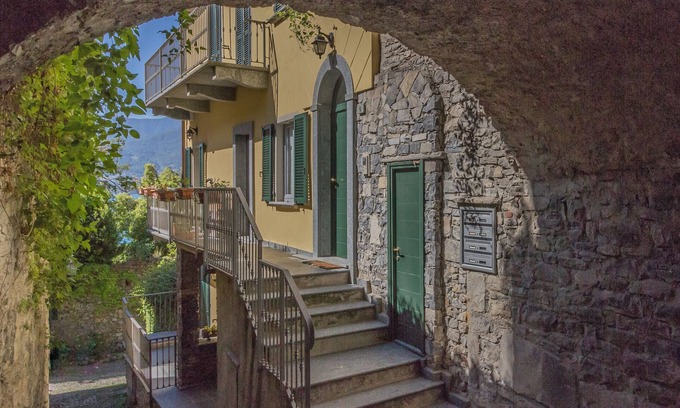 Varenna Apartment | Casa Magnolia Varenna VarennaHolidays